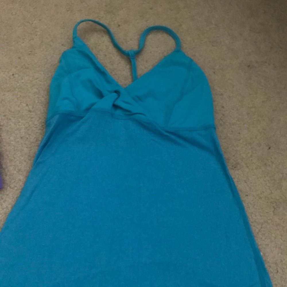 Lululemon tank size 4-turquoise